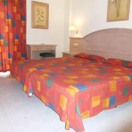 Hotel Park Plaza 2*